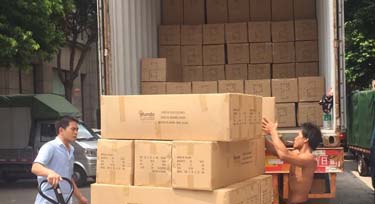 【海外訂單】銷往馬來(lái)西亞的光臣LED護(hù)欄管出貨了!