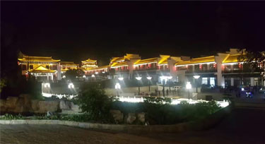 LED投光燈讓貴州“土豪村”亮出海市蜃樓的境象來